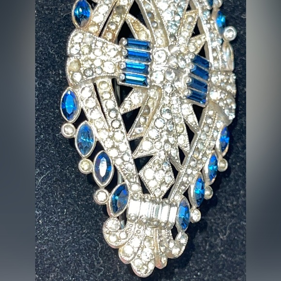 Vintage Art Deco Pavé Brooch 1920s-40s ✨ Blue Baguettes & Clear Rhinestones ✨ - Picture 4 of 12